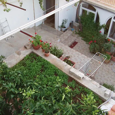 Apartment By The Sea Cove Zarace - Gdinj, Hvar - 2047 *