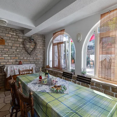 Apartment By The Sea Cove Zarace - Gdinj, Hvar - 2047 Gdinj